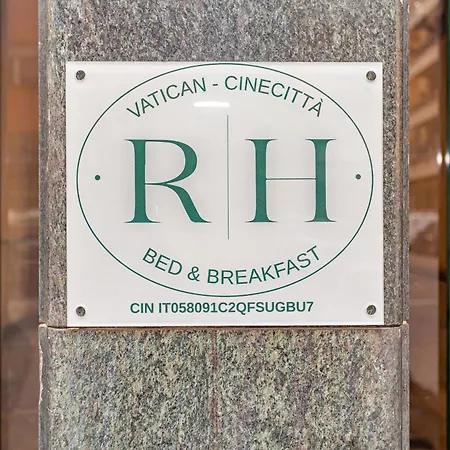 Vatican Haven * Roma